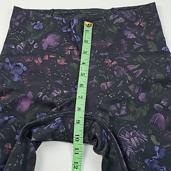 Lululemon Athletica Black Multi Frozen Flourish Train Times Crop Leggings Size 8 - Picture 10 of 10